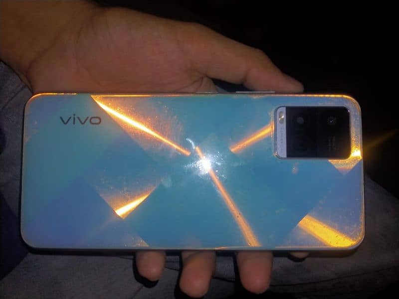 Vivo y21 used best condition + charge 2