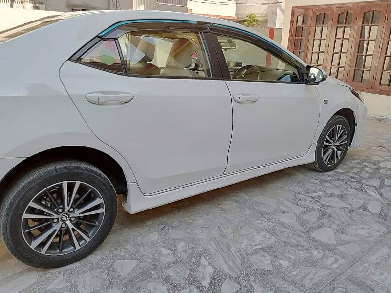 Toyota Corolla Altis X 2020 4