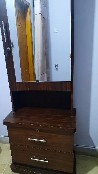 Dressing table for Sale 1