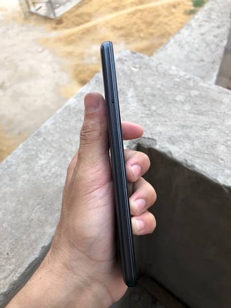 Aquos zero5g basic 8