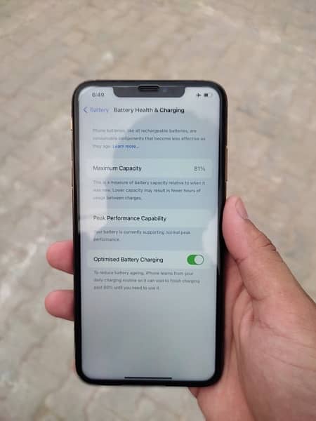 iPhone xs max   urgent sale 7