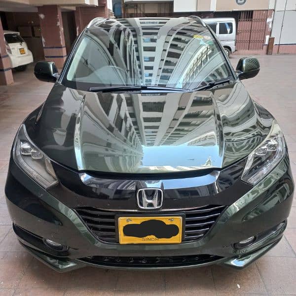 Honda Vezel 2014/2018 Z Package Top Of The Line Variant Full option 2