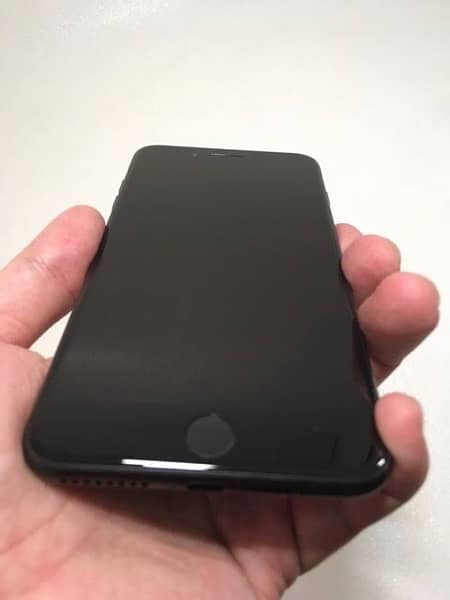 iPhone 7 Plus mat black 4