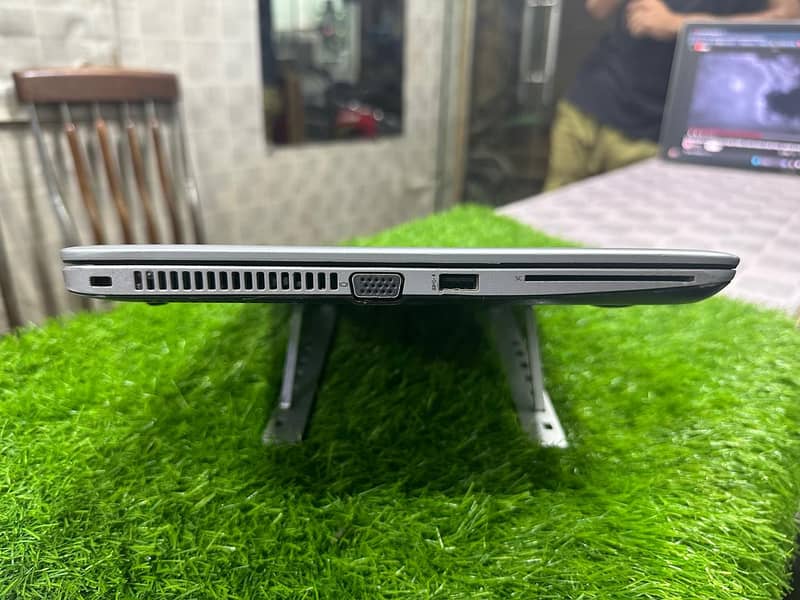 HP EliteBook 840 G3 (Touch & Type), 7