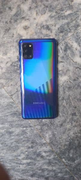 Samsung galaxy a31 0