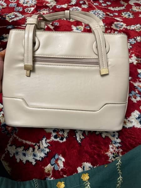 Insignia Bag-9/10 condition 1