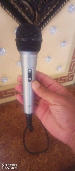 microphone 0