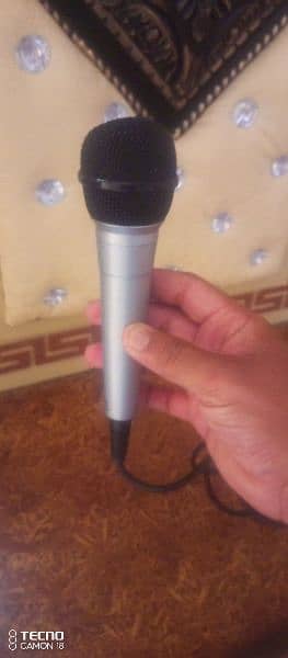 microphone 1