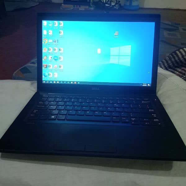 Dell Laptop Latitude 7280
10 / 10 Condition. 
I5 & 6Th Generation 5