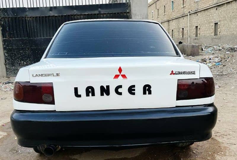 Mitsubishi Lancer 1992 8