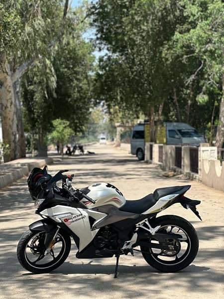 super power sultan 250cc white 0