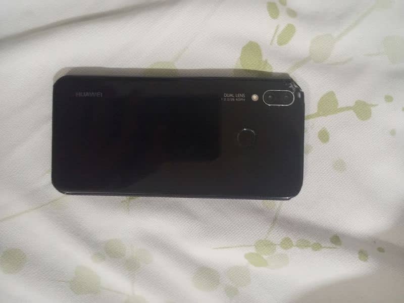 Huawei p20 4/64 all ok no 10 by 9 condition 3