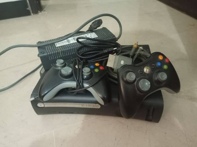 Xbox 360 fat jail break with 2 joysticks 0