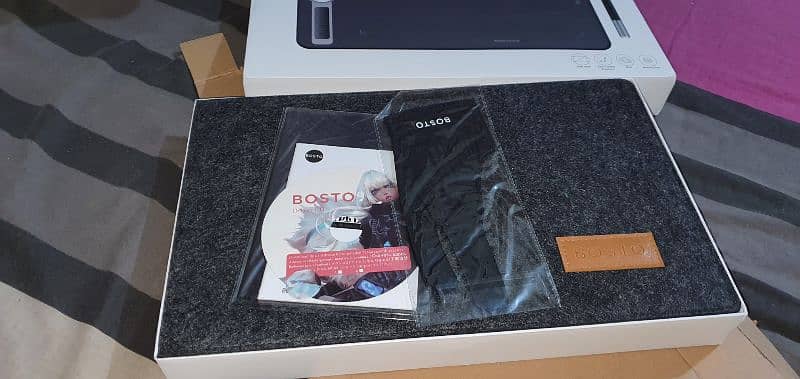 Bosto T1060 graphic tablet, only box opened 3