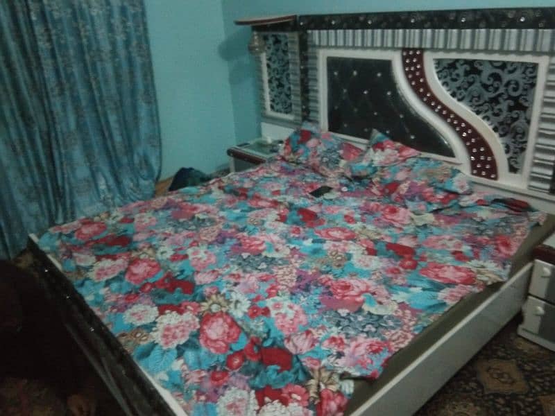 BED WITH MATTRESS AND SIDE TABLES ALONG WITH DRESSING TABLE 2