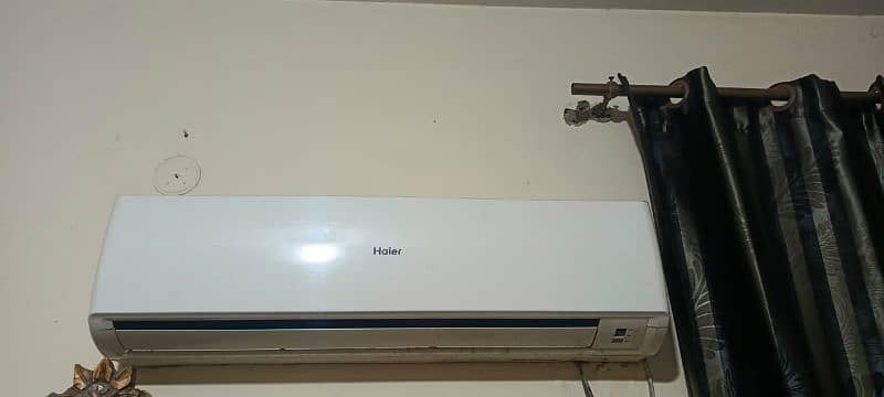 split AC working in excellent condition 1
