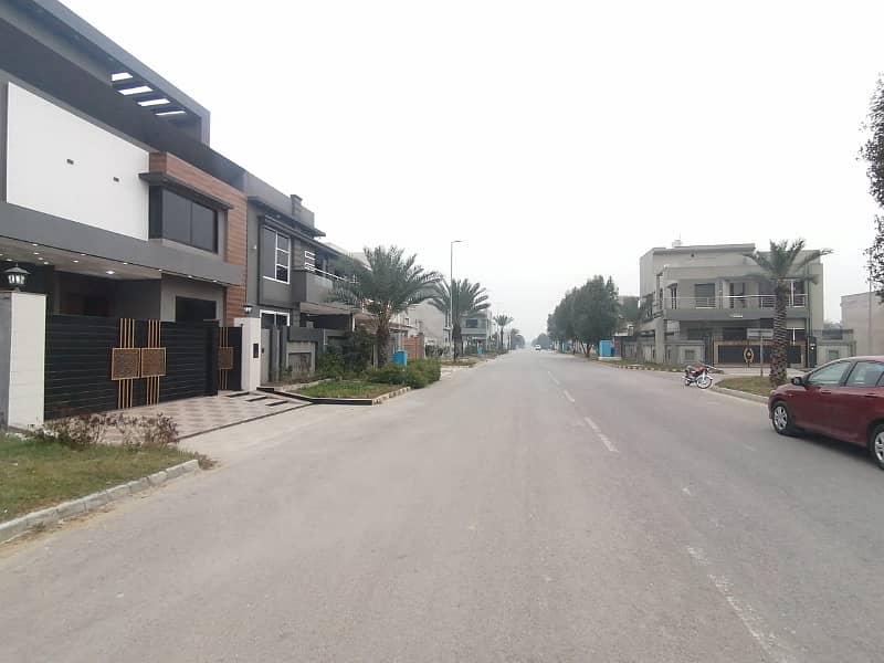 Stunning 10 Marla House For Rent In EE On 60 Feet Road In Citi Housing Gujranwala 1