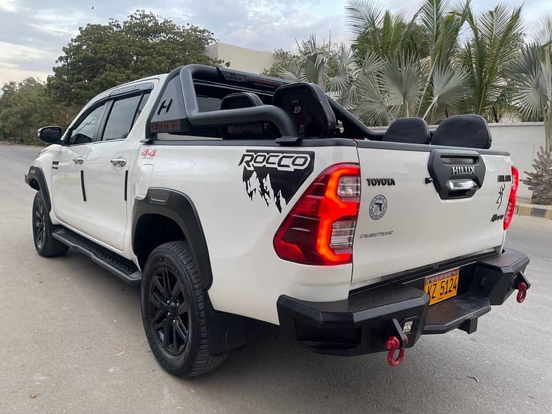 Toyota Hilux 2021 Top Of The Line Brand New 1 Hand 5