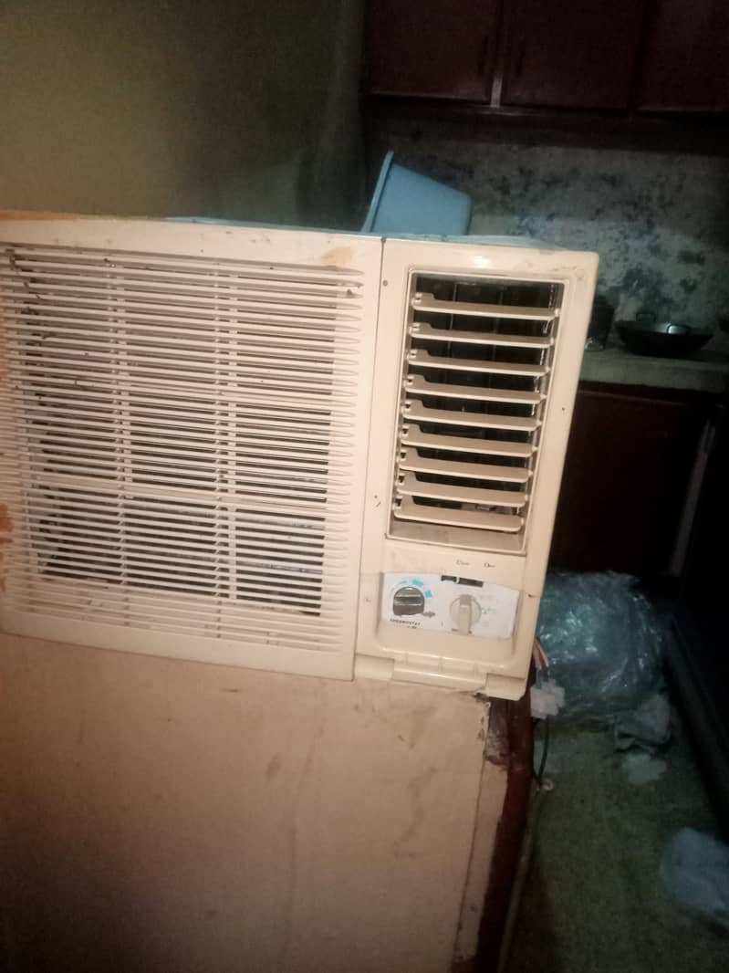 Window ship ac best condition with best working 0