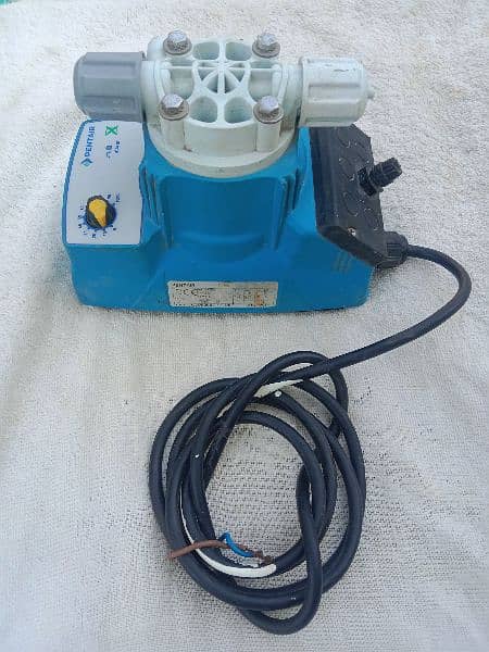 Dosing pump 0