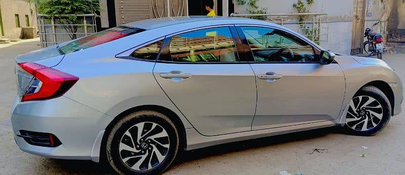 Honda Civic Oriel 2016 10