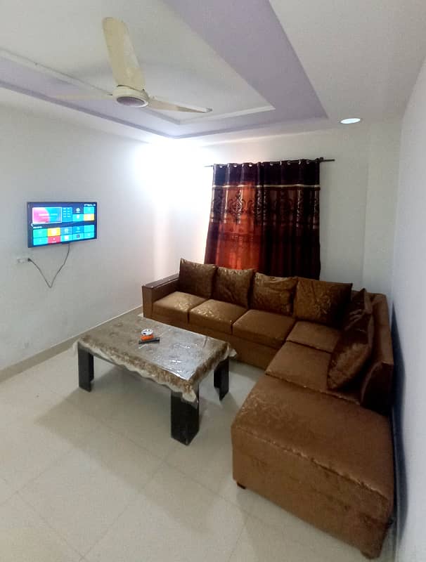 One Bed Furnished Appartment for Rent Daily 3