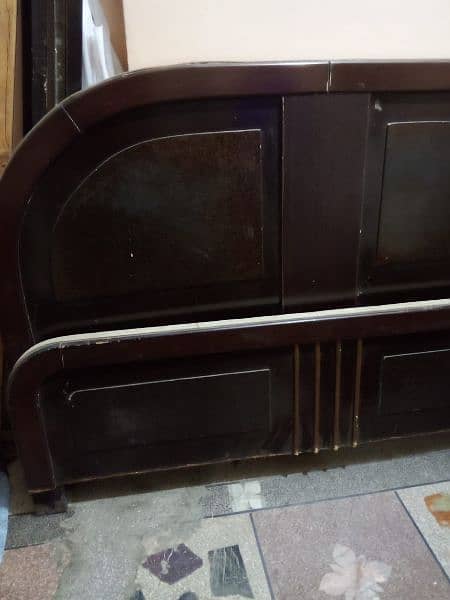Wooden double bed for sale 3
