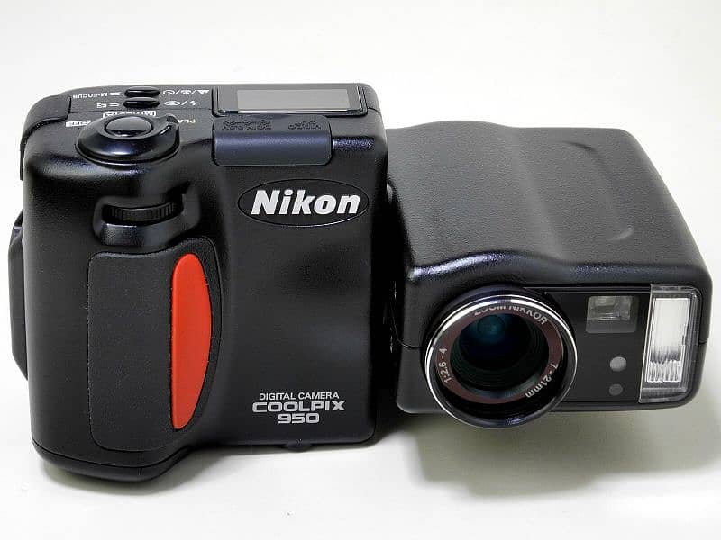 Nikon Coolpix 950 Japan camra still and video 0