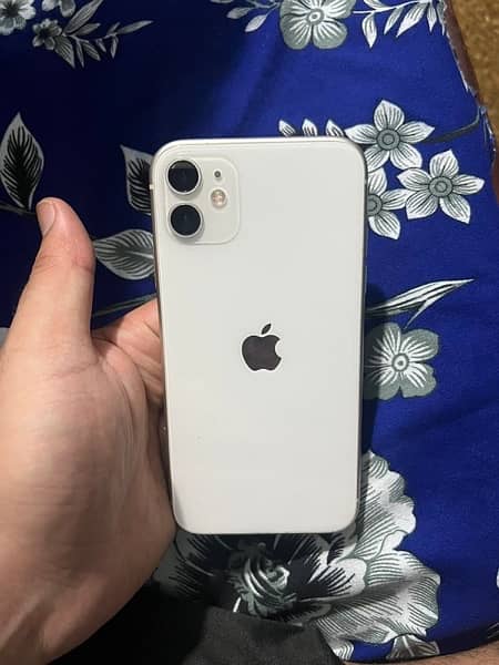 iphone 11 64 gb pta approved 10/10 condition with box 3