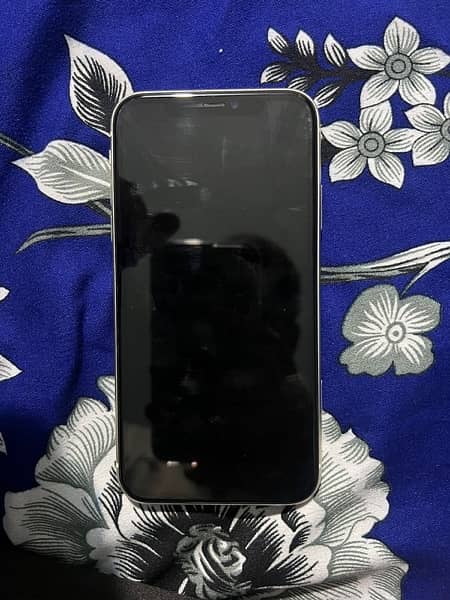 iphone 11 64 gb pta approved 10/10 condition with box 5