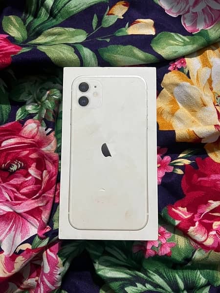 iphone 11 64 gb pta approved 10/10 condition with box 6