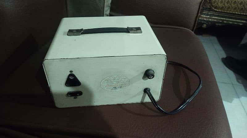 Stabilizer 2000 watts for Refrigerator in proper Good condition 5