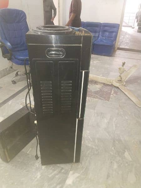 Water Dispenser for Sale-Pindi Gheb 3