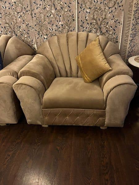 5 seater Sofa set 10/10 for sale 1