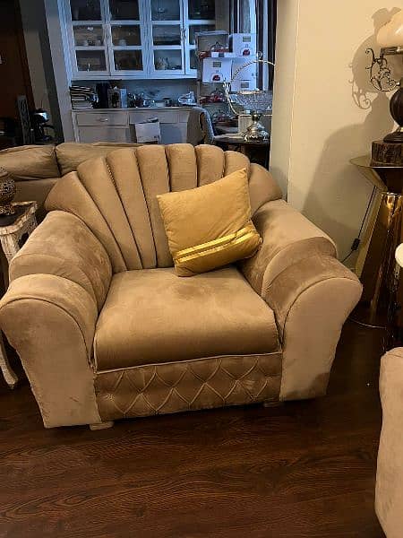 5 seater Sofa set 10/10 for sale 2