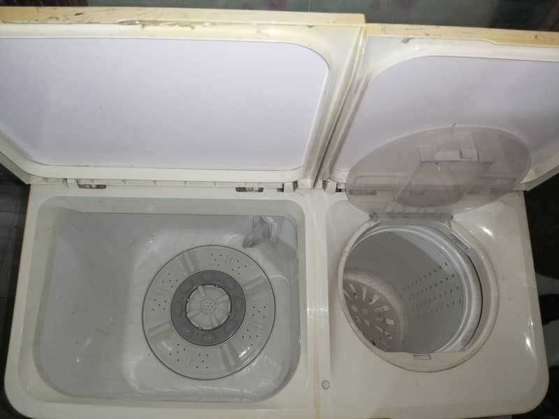 Kenwood  New Condition Washing Machine Plus Dryer 4