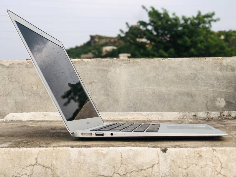 MacBook Air (Early 2014 ,13-inch) 2