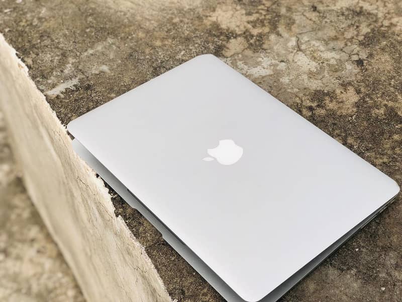 MacBook Air (Early 2014 ,13-inch) 3