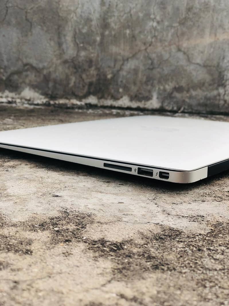 MacBook Air (Early 2014 ,13-inch) 4