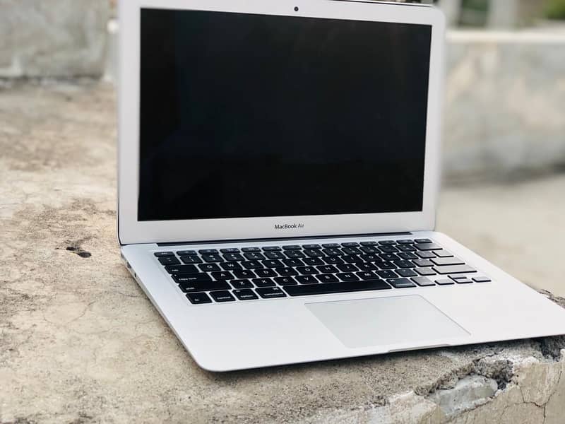 MacBook Air (Early 2014 ,13-inch) 6