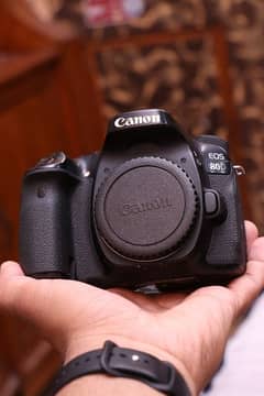 Canon 80d body