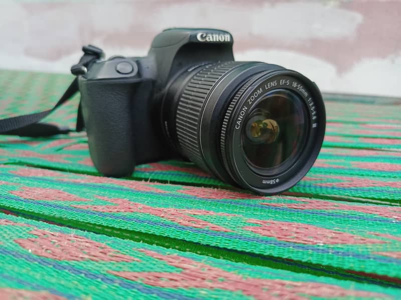 Canon 200D DSLR camera 1