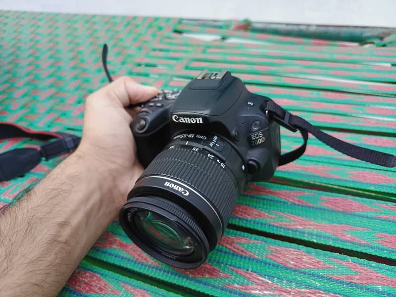 Canon 200D DSLR camera 3