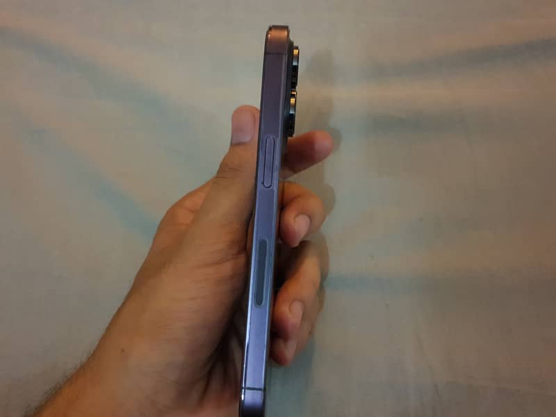Iphone 14 pro deep purple colour 4