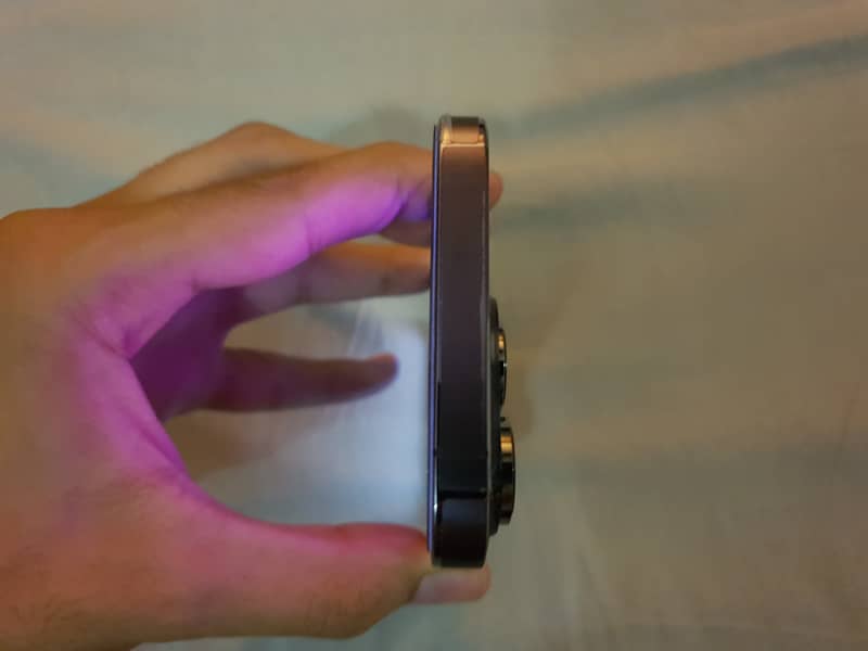 Iphone 14 pro deep purple colour 5