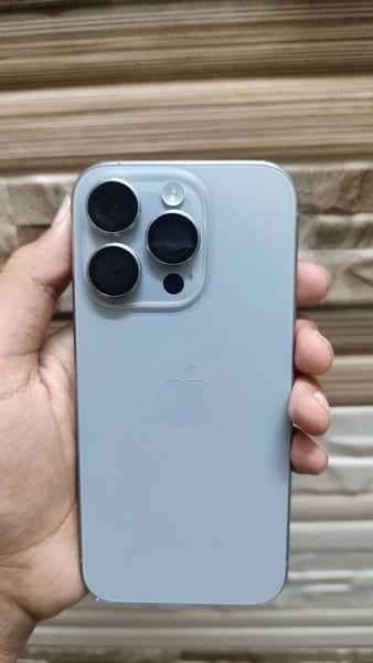 iPhone 15pro 128 LLA 0