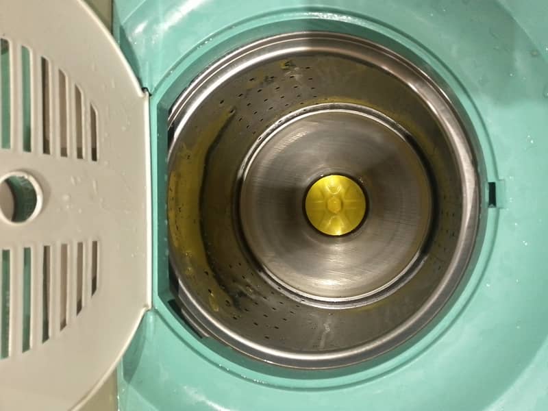 iZone full size Washing machine + dryer 3