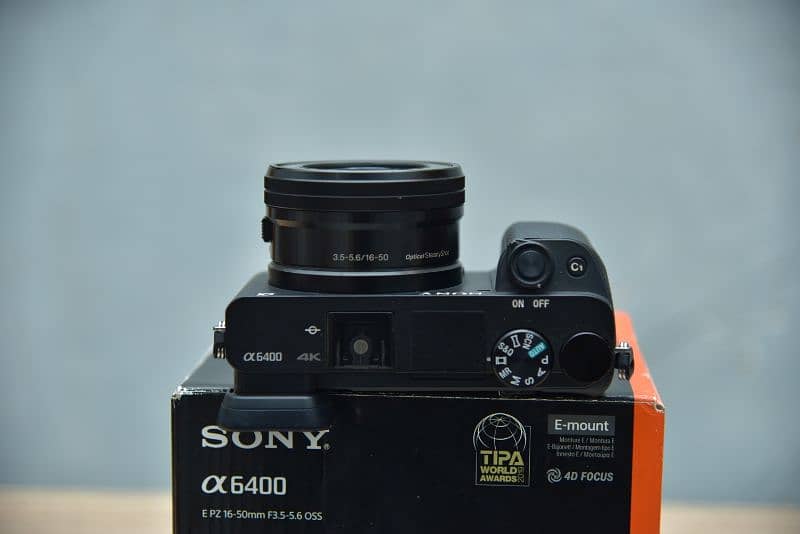 Sony a6400 body with 16-50 mm kit lens 0