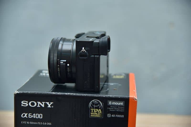 Sony a6400 body with 16-50 mm kit lens 2