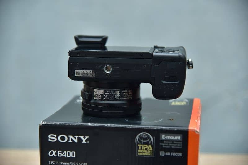 Sony a6400 body with 16-50 mm kit lens 3